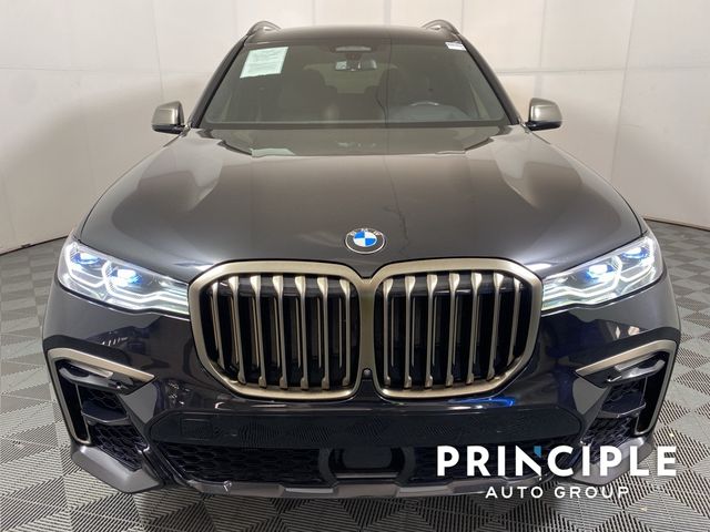 2021 BMW X7 M50i