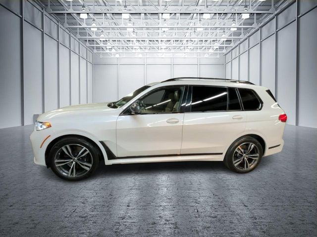 2021 BMW X7 M50i