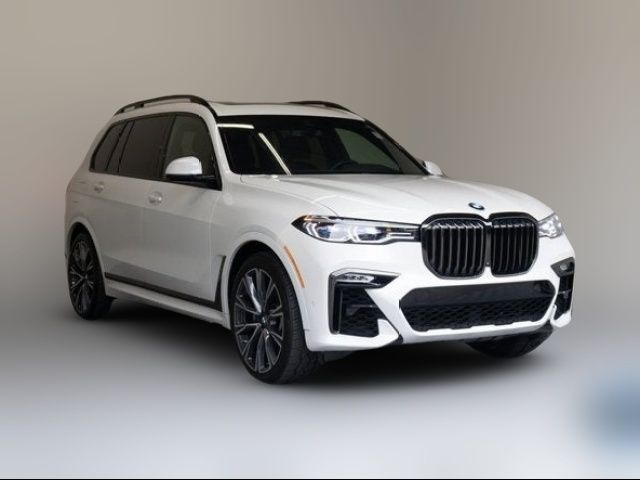 2021 BMW X7 M50i