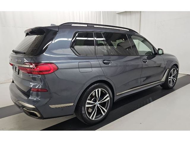 2021 BMW X7 M50i