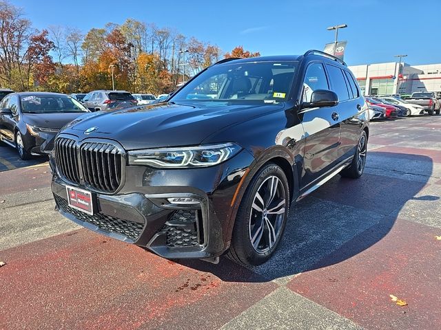 2021 BMW X7 M50i