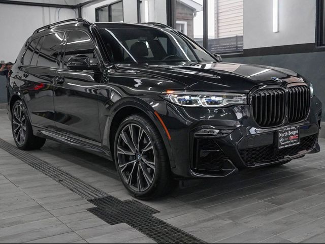 2021 BMW X7 M50i