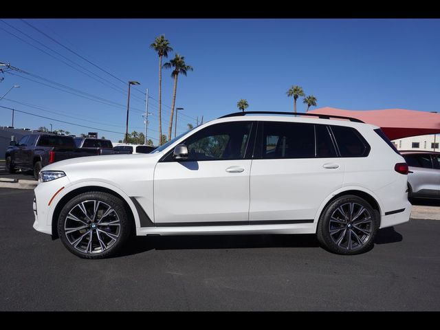 2021 BMW X7 M50i