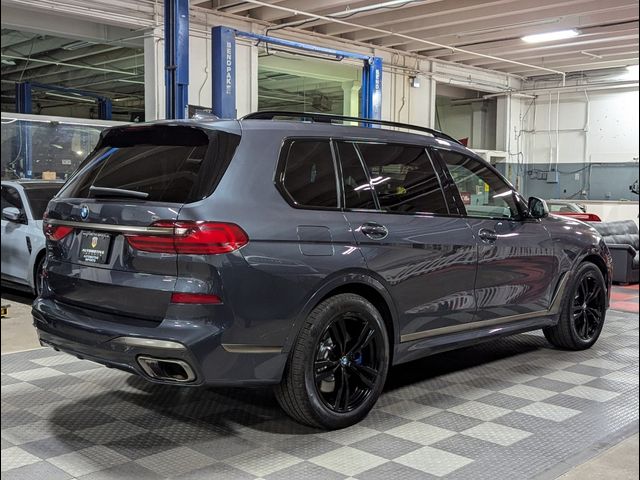 2021 BMW X7 M50i