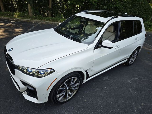 2021 BMW X7 M50i