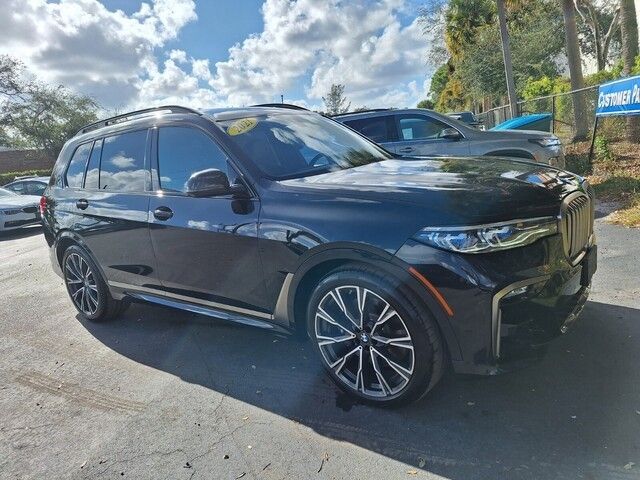 2021 BMW X7 M50i