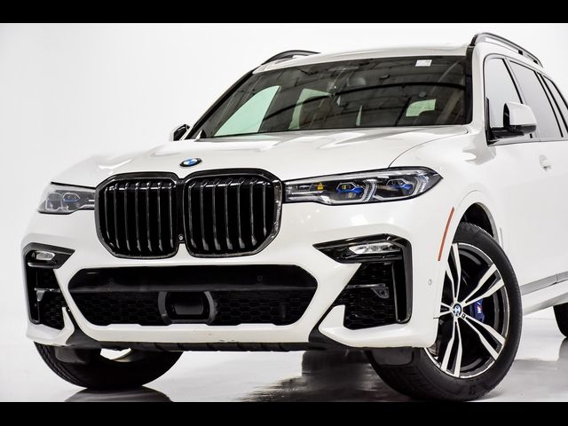 2021 BMW X7 M50i