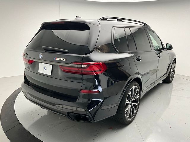 2021 BMW X7 M50i