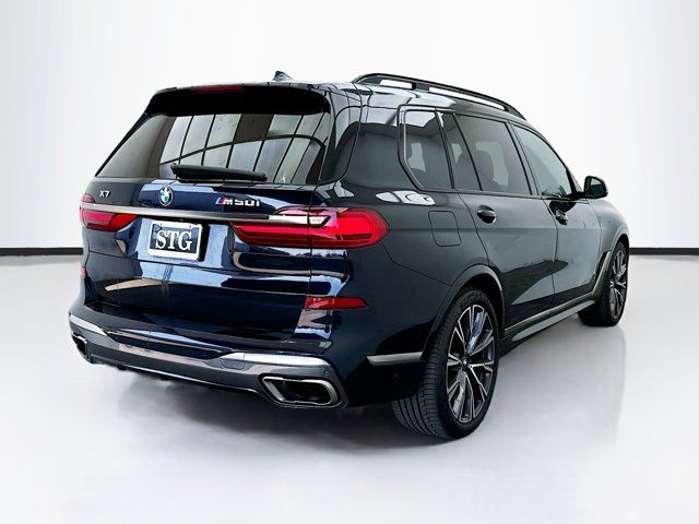 2021 BMW X7 M50i