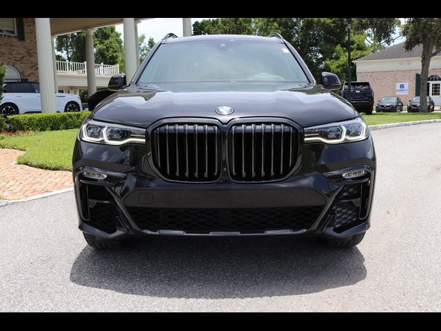 2021 BMW X7 M50i