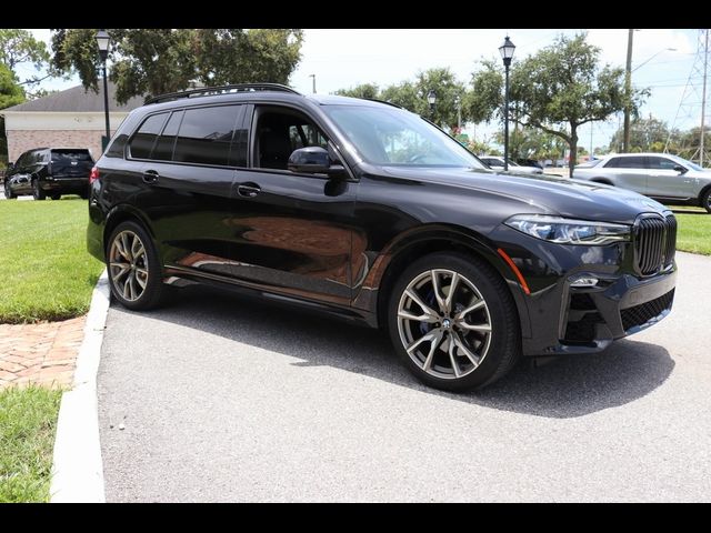 2021 BMW X7 M50i