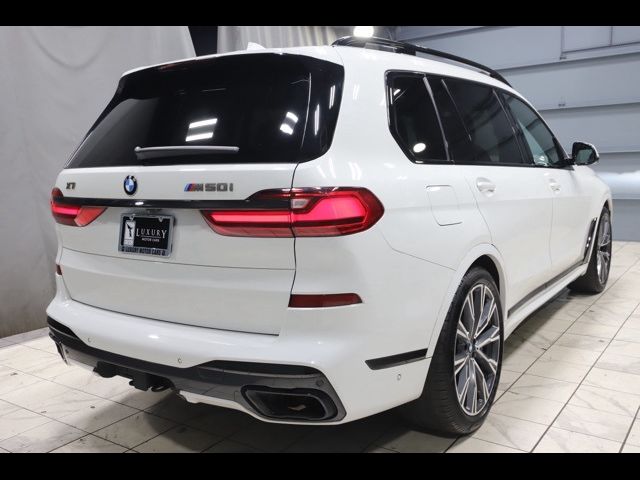 2021 BMW X7 M50i