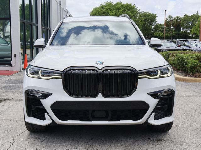 2021 BMW X7 M50i