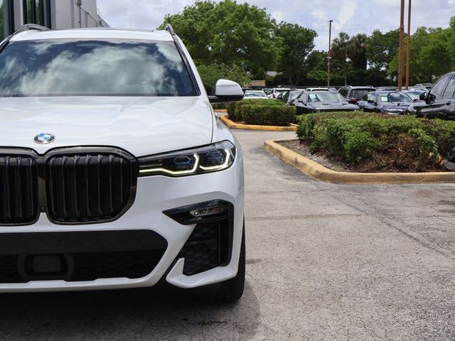 2021 BMW X7 M50i