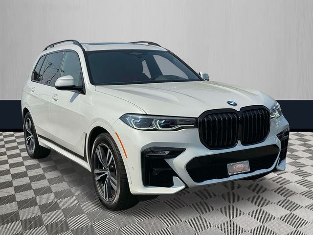 2021 BMW X7 M50i