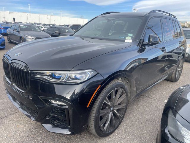 2021 BMW X7 M50i