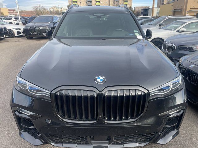 2021 BMW X7 M50i