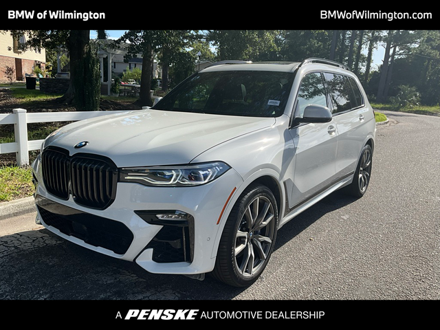 2021 BMW X7 M50i