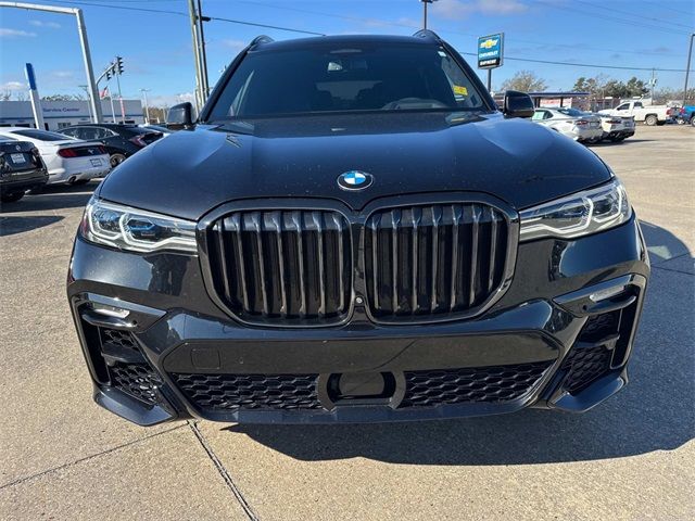 2021 BMW X7 M50i