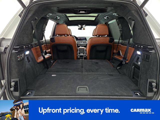 2021 BMW X7 M50i