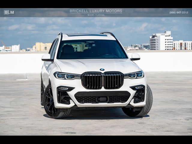 2021 BMW X7 M50i