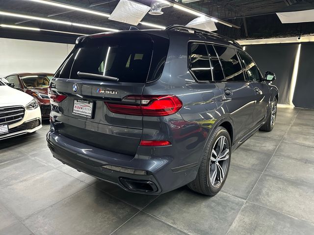 2021 BMW X7 M50i