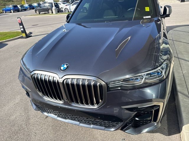 2021 BMW X7 M50i