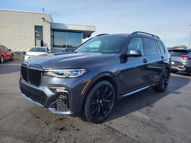 2021 BMW X7 M50i