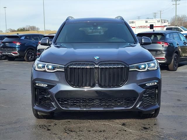 2021 BMW X7 M50i