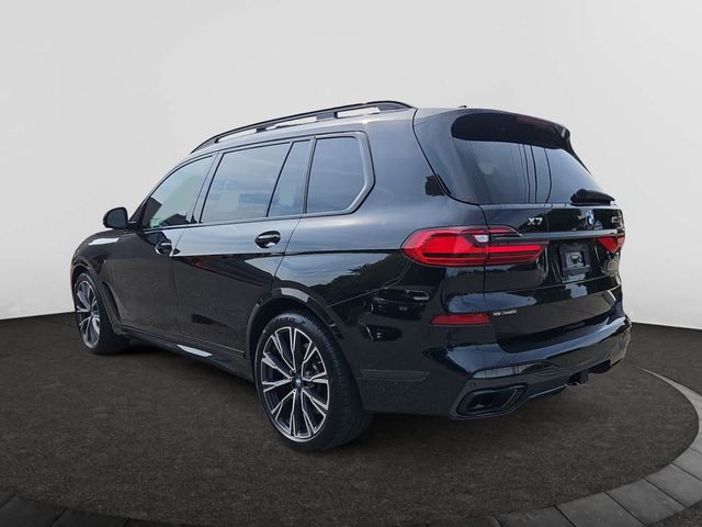 2021 BMW X7 M50i