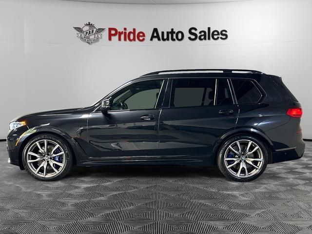 2021 BMW X7 M50i