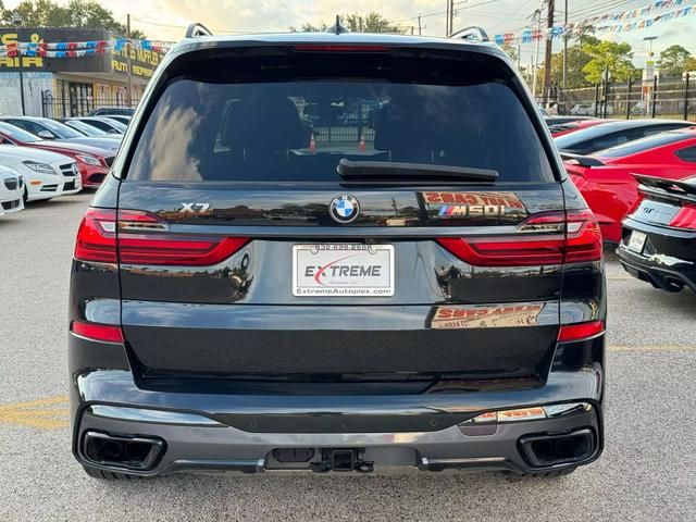 2021 BMW X7 M50i