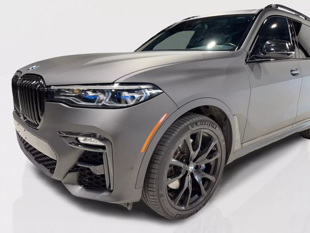 2021 BMW X7 M50i