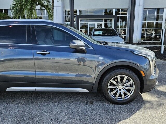 2021 Cadillac XT4 Premium Luxury