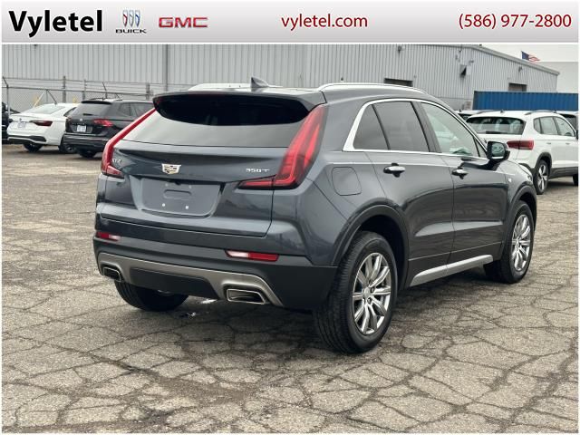 2021 Cadillac XT4 Premium Luxury