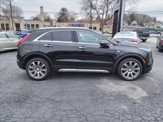 2021 Cadillac XT4 Premium Luxury