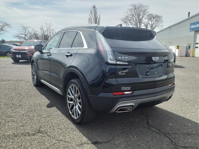 2021 Cadillac XT4 Premium Luxury