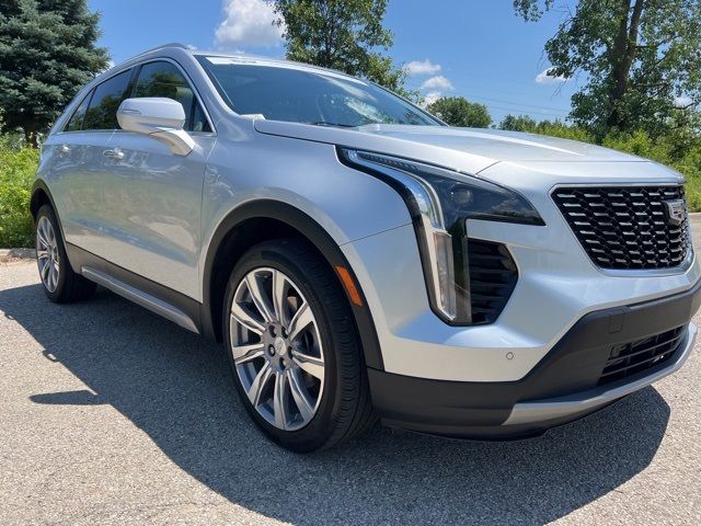 2021 Cadillac XT4 Premium Luxury