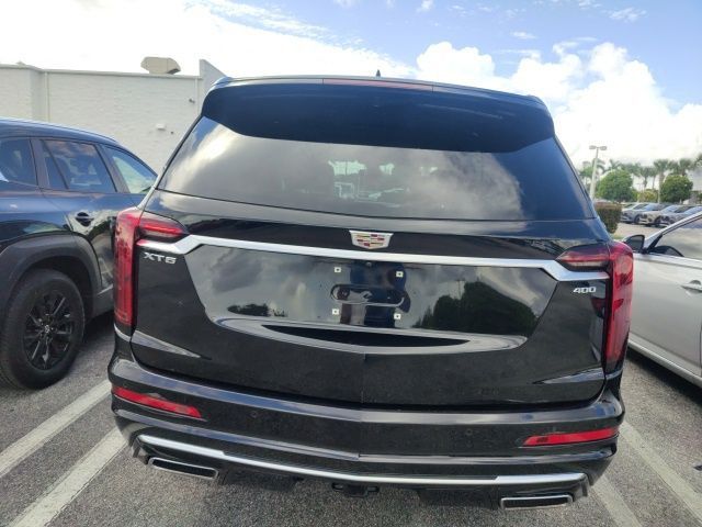 2021 Cadillac XT6 Premium Luxury