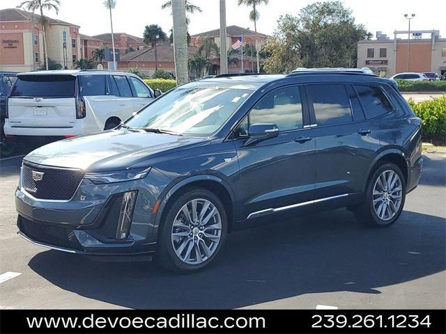 2021 Cadillac XT6 Sport