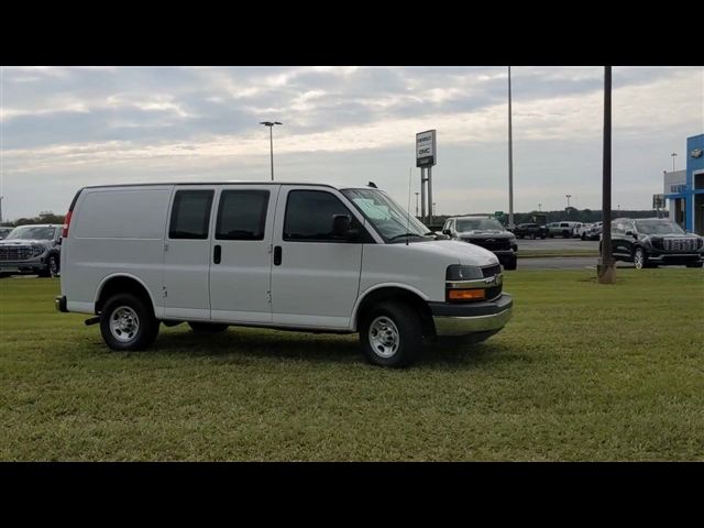 2021 Chevrolet Express Base