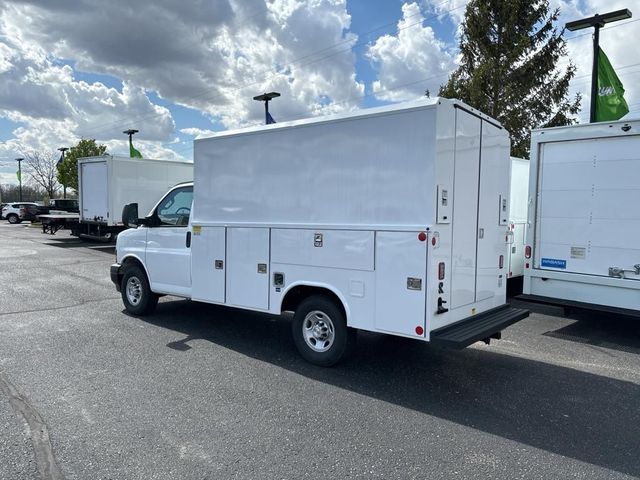 2021 Chevrolet Express Base