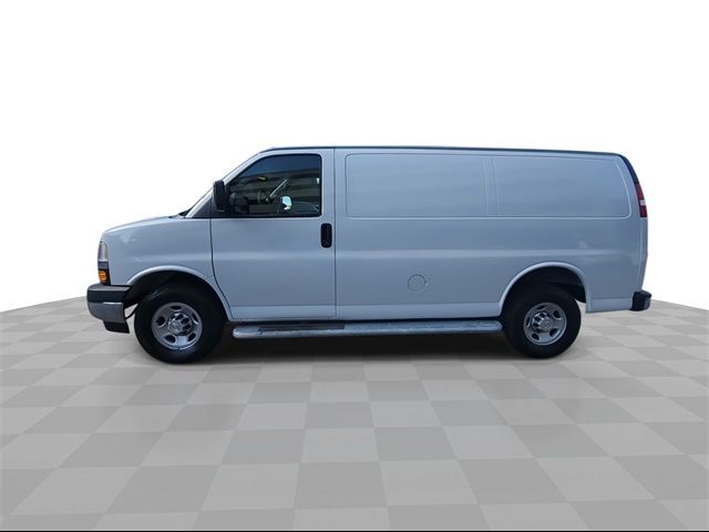 2021 Chevrolet Express Base