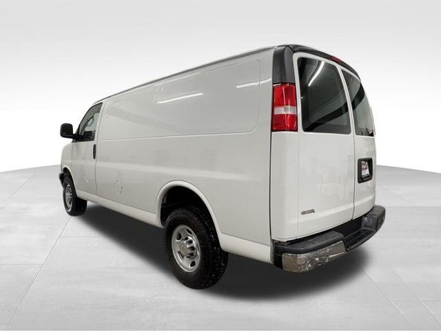 2021 Chevrolet Express Base