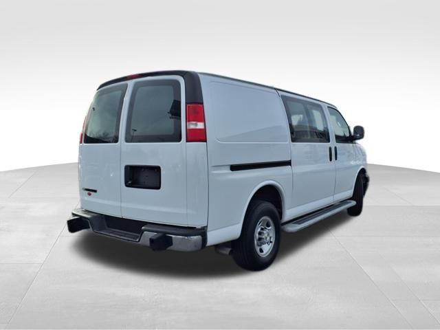 2021 Chevrolet Express Base