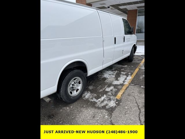 2021 Chevrolet Express Base