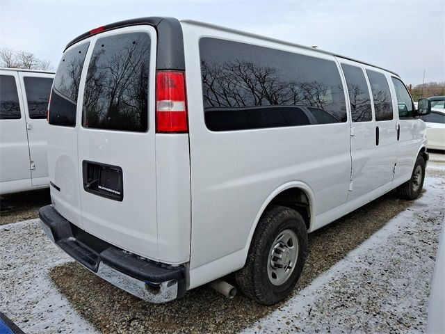 2021 Chevrolet Express LT