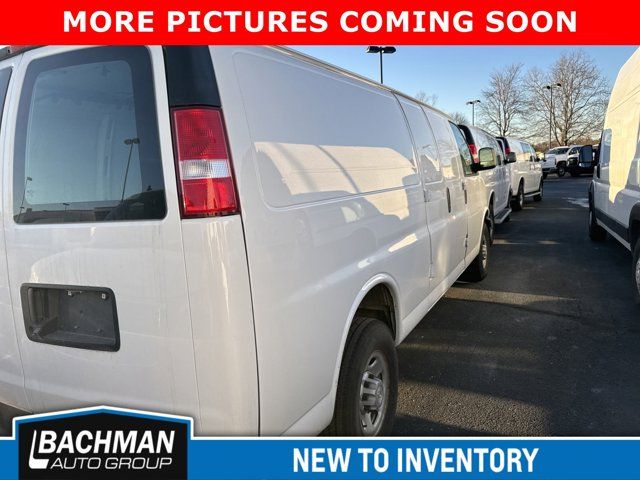 2021 Chevrolet Express Base