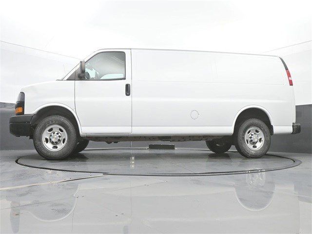 2021 Chevrolet Express Base