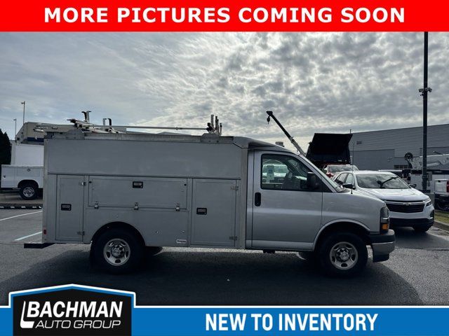 2021 Chevrolet Express Base